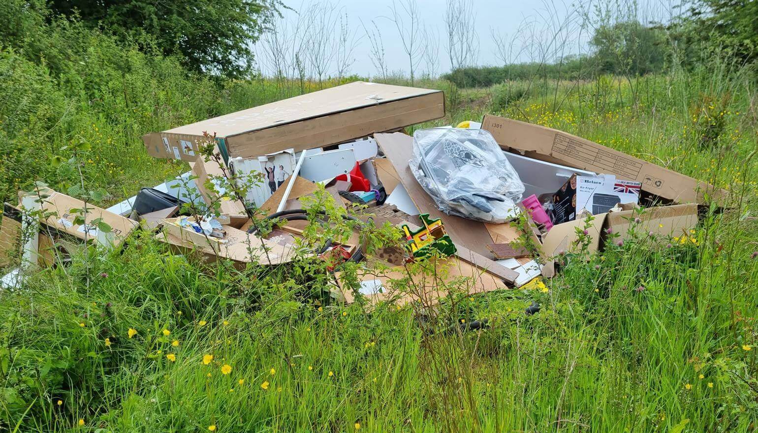 Builder fined for fly tipping offences